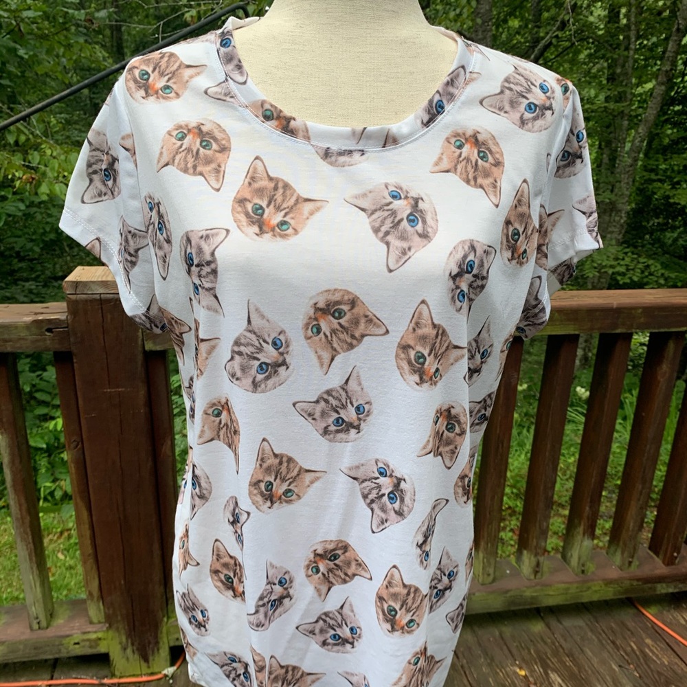 Kitten head tee